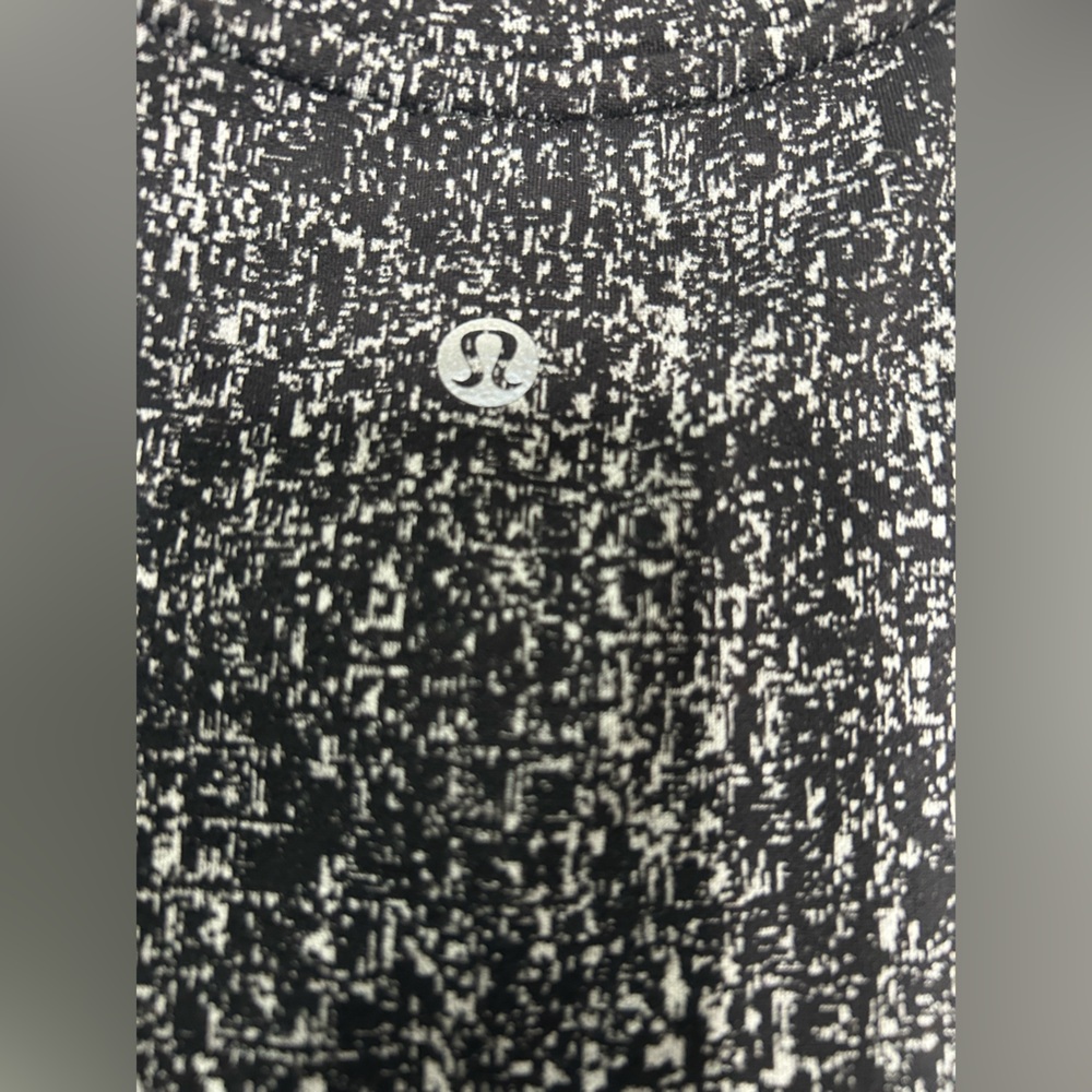 Lululemon Extra Mile LS - Picture 6 of 8